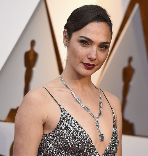  Gal Gadot   Height, Weight, Age, Stats, Wiki and More